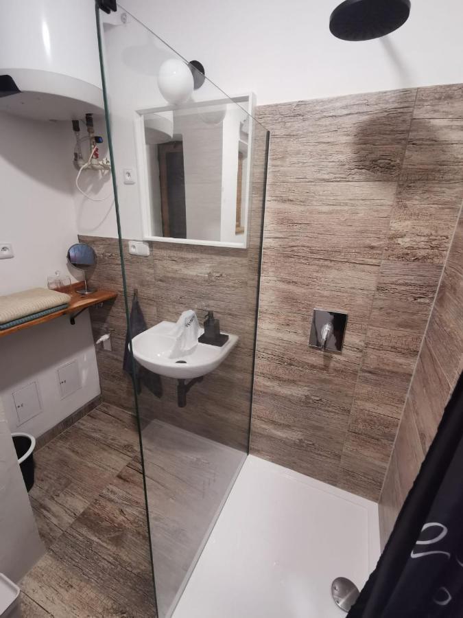 זנוימו Apartman Antoninska מראה חיצוני תמונה